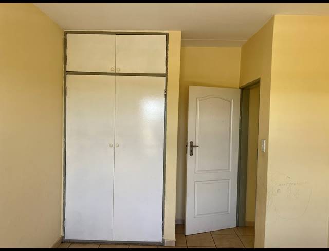 2 BEDROOM SECTIONAL TITLE FOR SALE IN RAVENSWOOD
